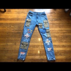 Releasing my collection of 1/1 jeans today🖤